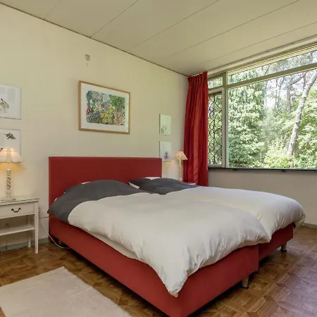 Beautiful With Garden In Holiday home